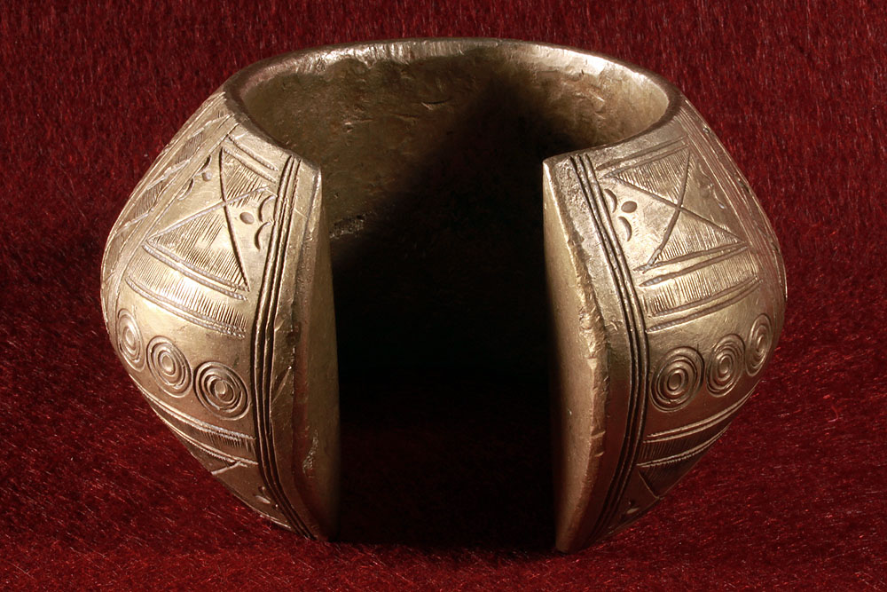 Afrikana GURMA Manilla, offen, dreieckiges Profil, 90mm 90,€